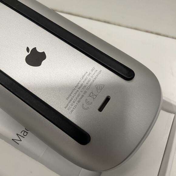 Apple Mac Magic Mouse Model A1657 Bluetooth, Wireless, White - TESTED WORKS - Picture 5 of 6